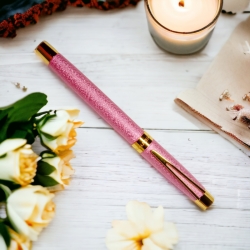 Ручка капілярна "ClassyQuill" рожева, пише чорним.