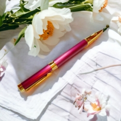 Ручка капілярна "Polished Pencil", пише чорним.