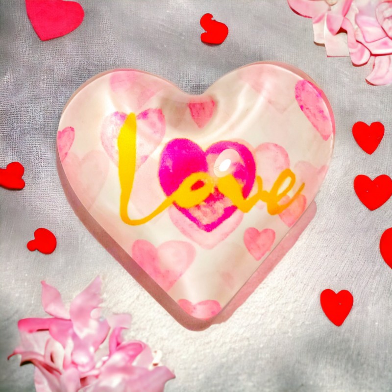 Магніт " LOVE " розмір 4*4см.