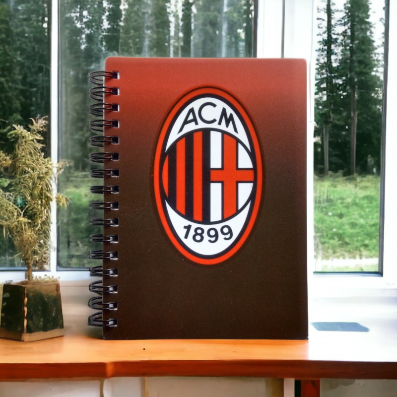 Блокнот А6 80 листів # в клітинку "Milan" на спіралі збоку, пластикова обкладинка.